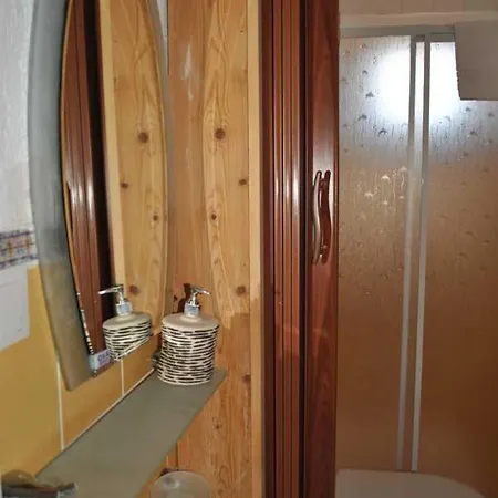 Gunebakan Taliani מלון