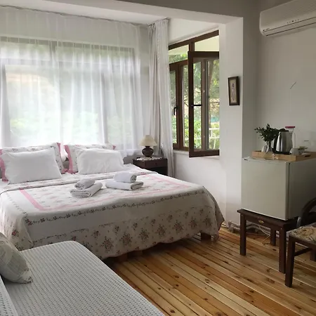 Gunebakan Taliani מלון 3*