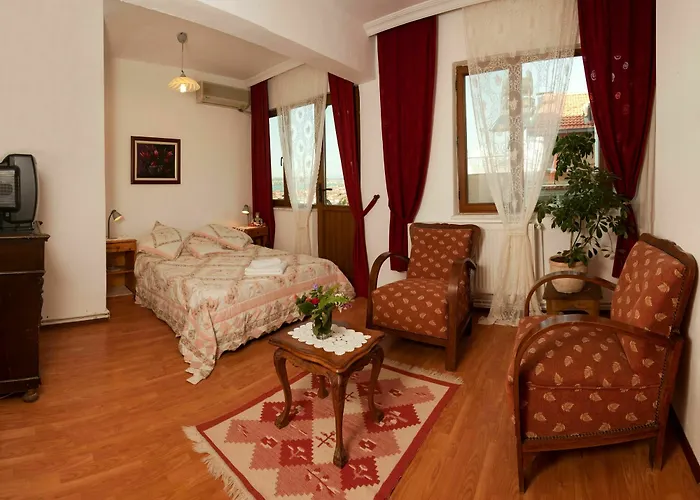 Gunebakan Taliani 3* Айвалык