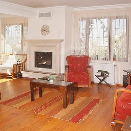 Gunebakan Taliani Otel Ayvalı